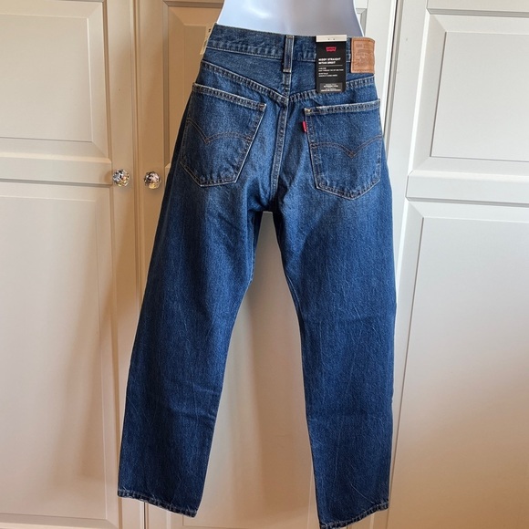 Levi's Middy Straight leg In Medium Wash Mid Rise Straight Leg Size 30 - Picture 13 of 14